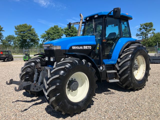 New Holland 8870