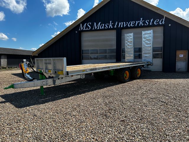 Joskin Wago loader 8000