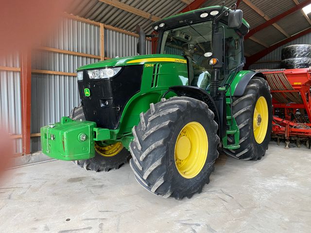 John Deere 7260R