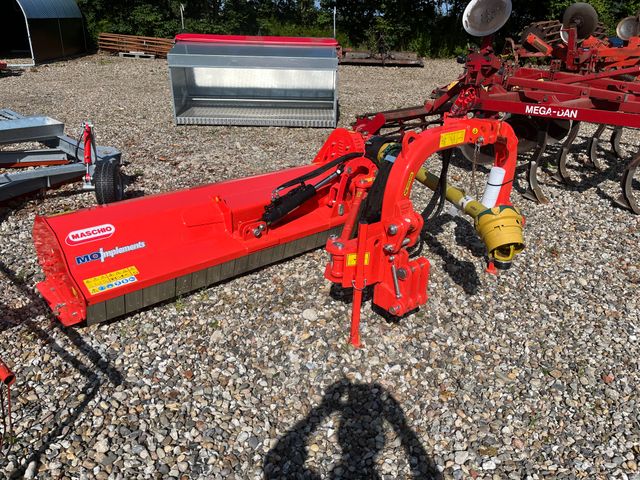 Maschio Giraffa XL 210 SE