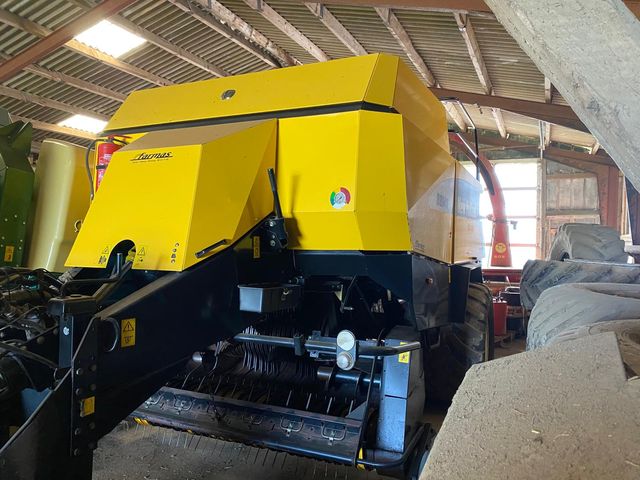 New Holland BB940A