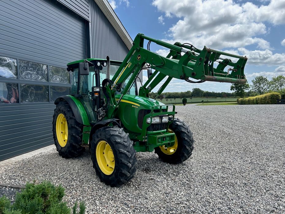 John Deere 5090 M med John Deere 583 Frontlæsser - Traktorer - Traktorer 4 wd - 5