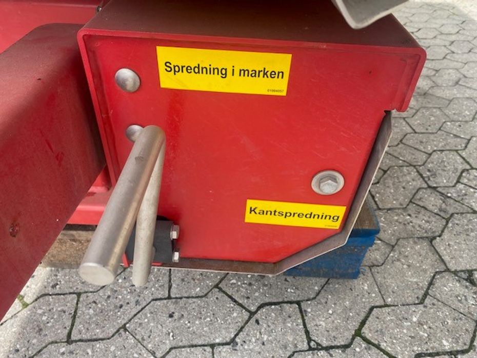 Bredal F2 - 2500 L - Gødningsmaskiner - Liftophængte gødningsspredere - 5