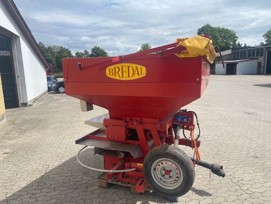Bredal F2 - 2500 L - Gødningsmaskiner - Liftophængte gødningsspredere - 2