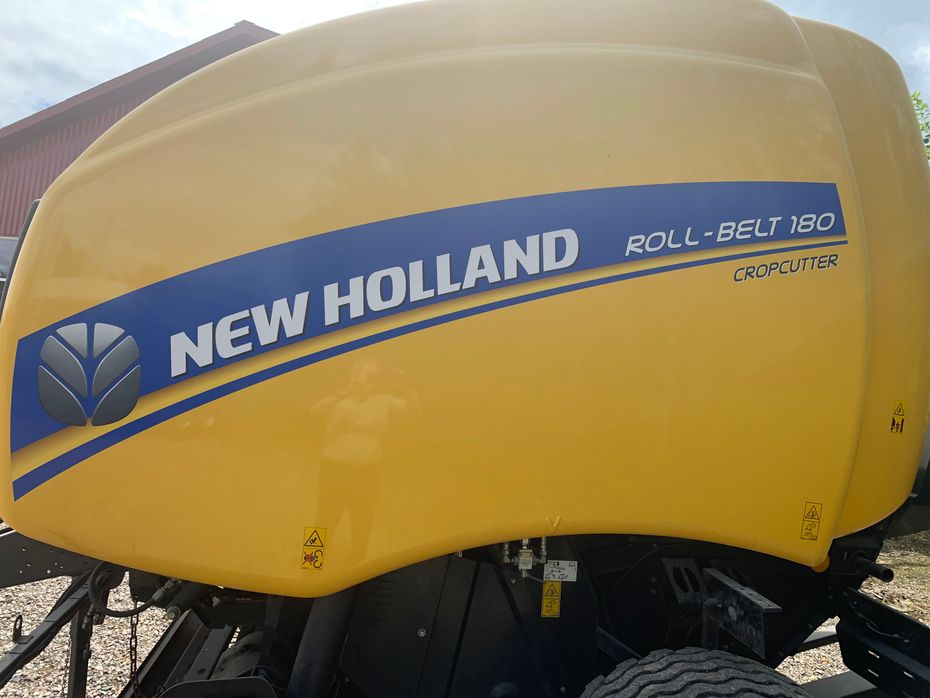 New Holland RB 180  CropCutter New Holland Roll-Belt 180 Crop-Cutter - Pressere - Rundballe - 4