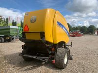 New Holland RB 180  CropCutter New Holland Roll-Belt 180 Crop-Cutter - Pressere - Rundballe - 2