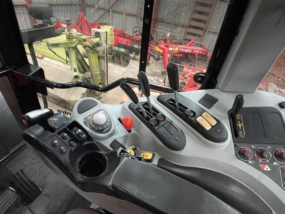 Massey Ferguson 6465 Dynashift med Frontlift - Traktorer - Traktorer 4 wd - 5