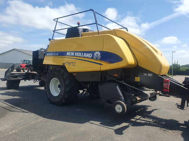 New Holland bb9090 plus