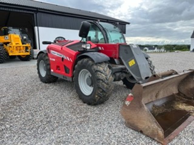 Massey Ferguson TH7038