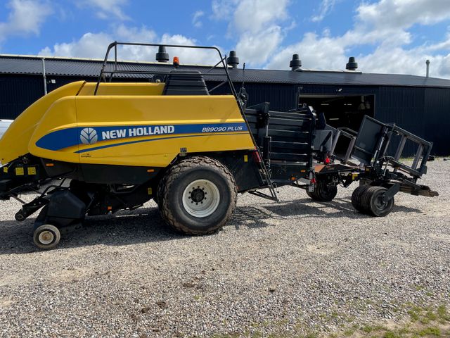 New Holland bb9090 plus