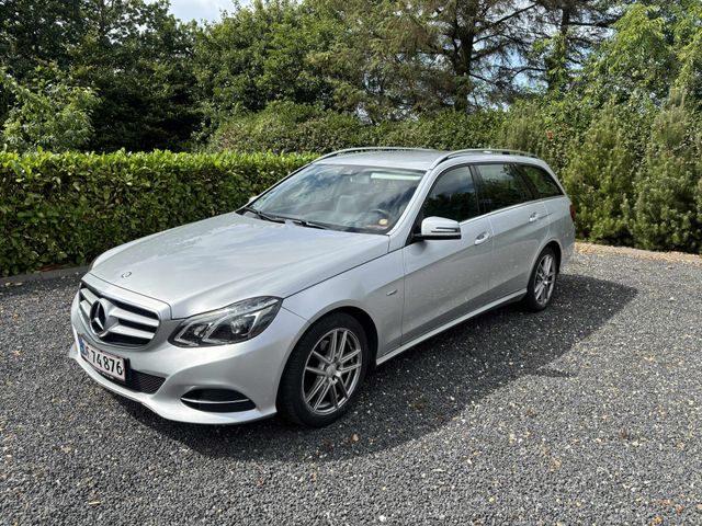 Mercedes-Benz e220