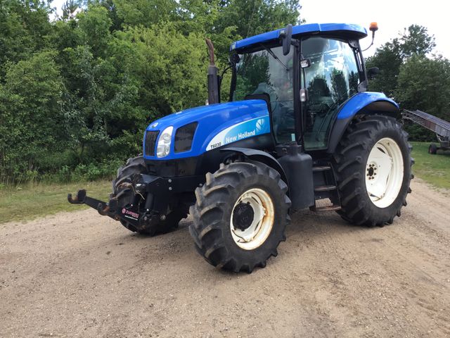 New Holland T6030 plus