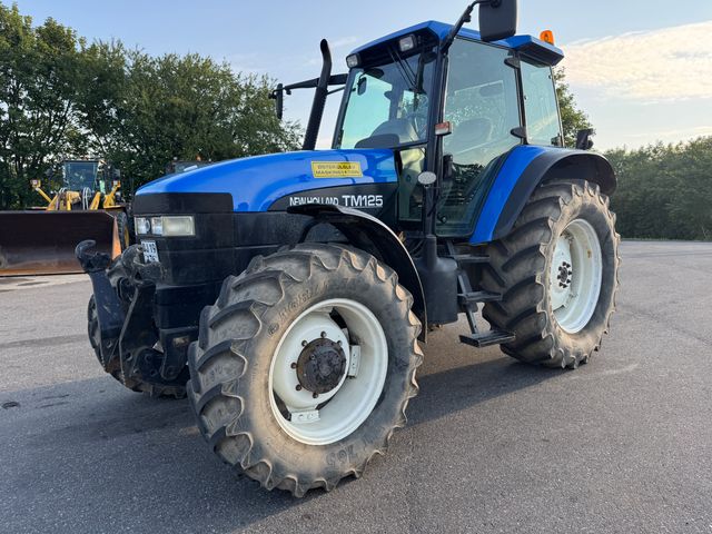 New Holland TM125
