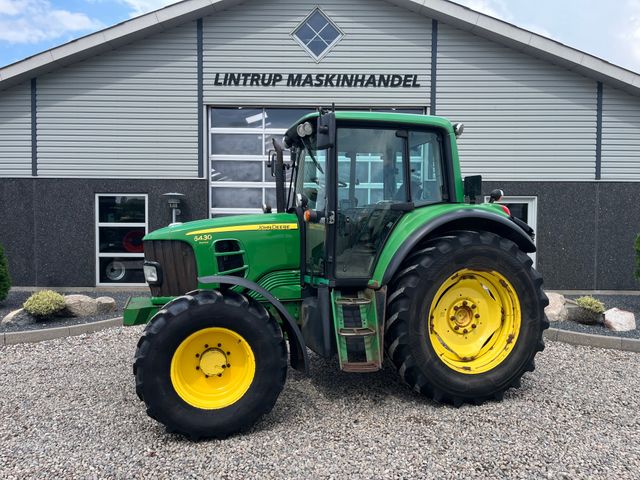 John Deere 6430