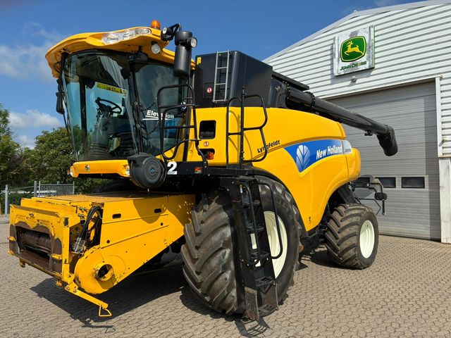 New Holland CR9090