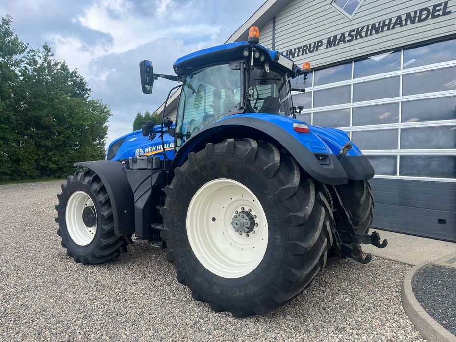New Holland T7.315 HD med frontlift og front PTO, samt NYE 650mm fordæk og store 900mm hjul. - Traktorer - Traktorer 4 wd - 3