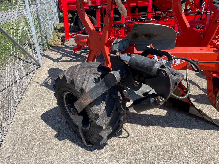 Kuhn Vari-Master 153 5 furet - Plove - Vendeplove - 3