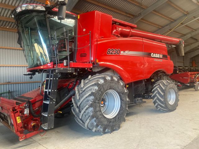 Case IH Case IH Axial Flow 8230