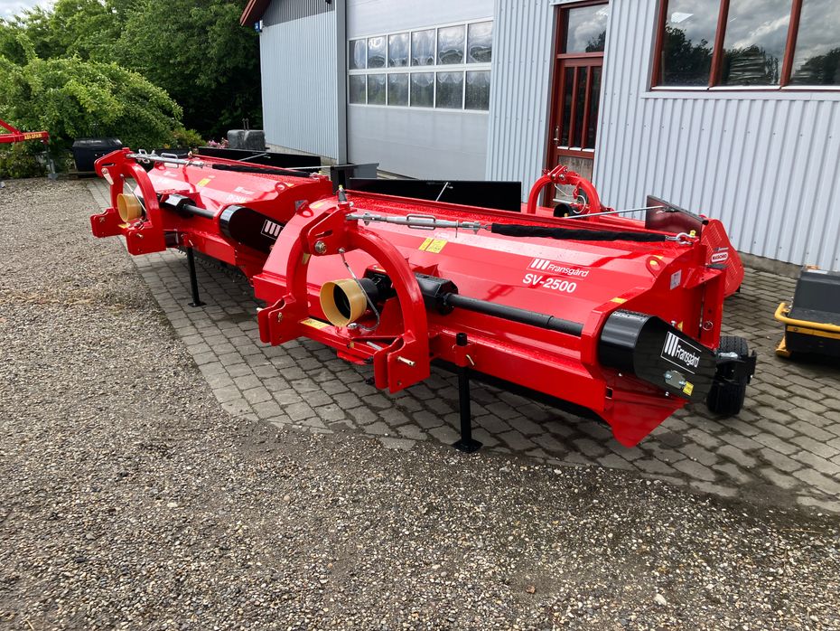 Fransgård SV-2500 Skårlufter - Hø- og halmhåndtering - Sidevenderiver - 1