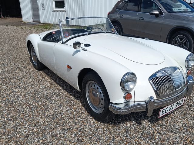    MG - A 1600 Roadster