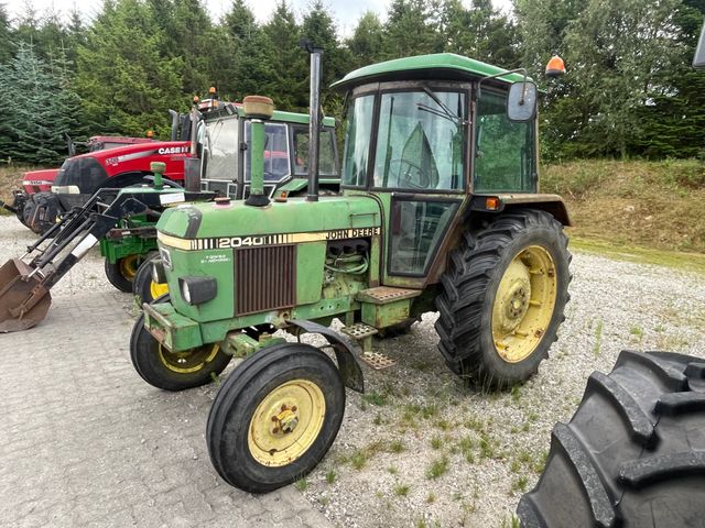 John Deere 2040