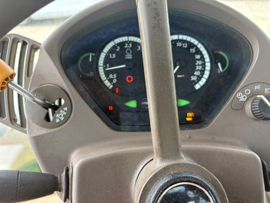 John Deere 7530 PREMIUM AUTOQUARD, FRONTLIFT – detalje 18