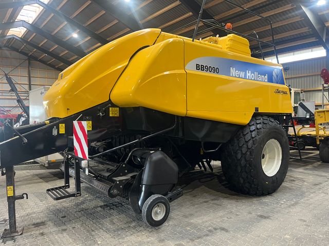 New Holland BB 9090