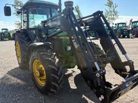 John Deere 2140 MED TRIMA 2.0 FRONTLÆSSER - Traktorer - Traktorer 4 wd - 5