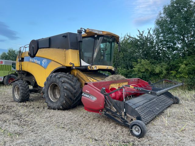 New Holland CX 8070
