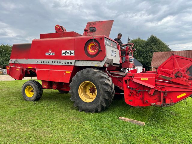 Massey Ferguson 525