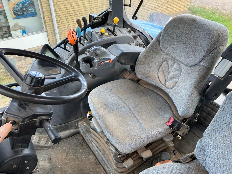 New Holland T7030 - Traktorer - Traktorer 4 wd - 8