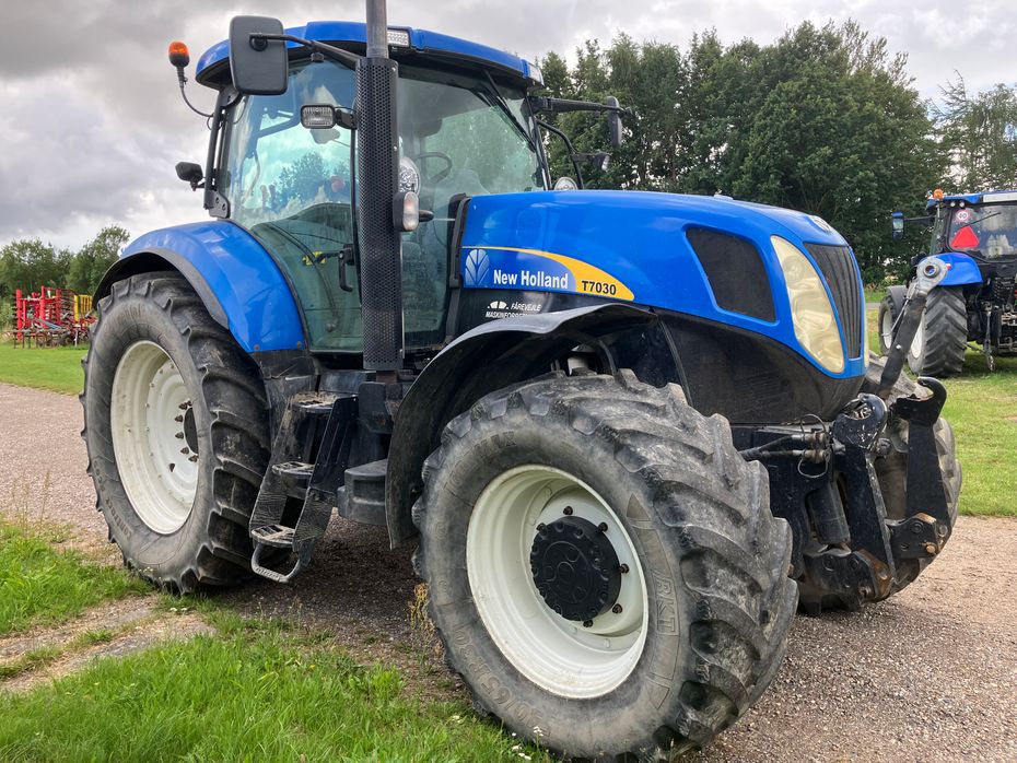 New Holland T7030 - Traktorer - Traktorer 4 wd - 4