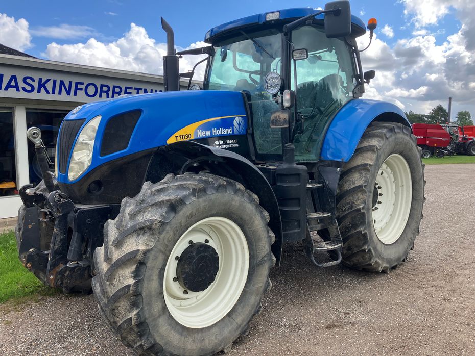 New Holland T7030 - Traktorer - Traktorer 4 wd - 2