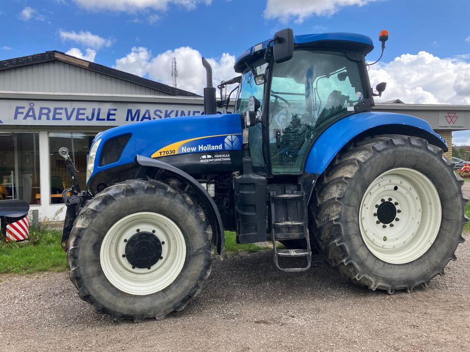 New Holland T7030 - Traktorer - Traktorer 4 wd - 1