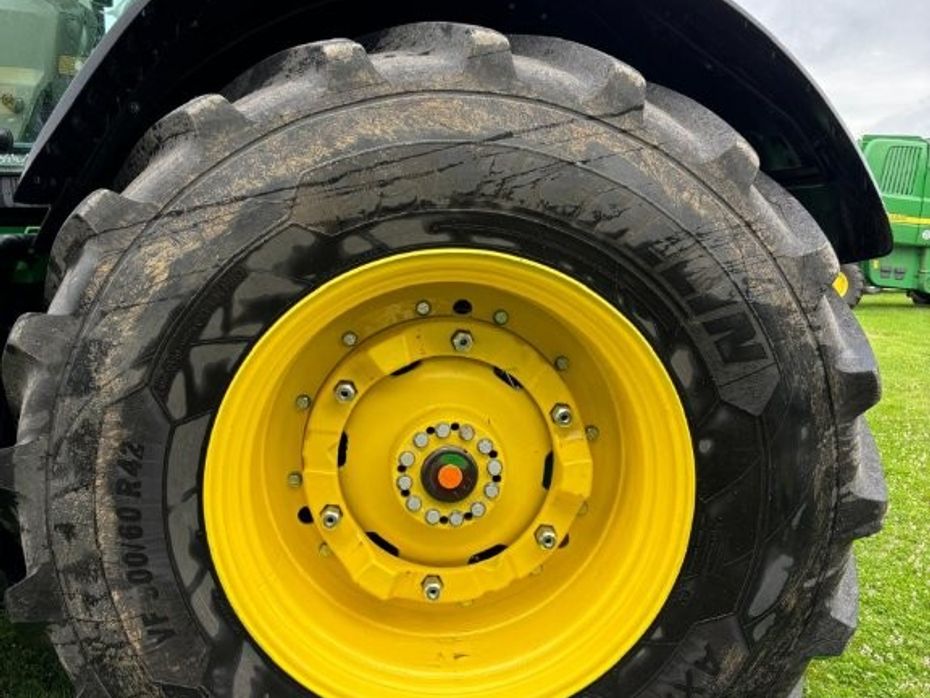 John Deere 8R410 e-AutoPower. Kun 700 timer. Ring til Ulrik på 40255544. Jeg snakker Jysk. - Traktorer - Traktorer 4 wd - 3