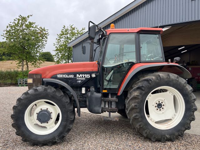 New Holland M115