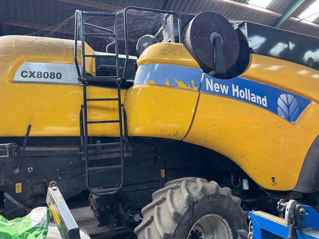 New Holland CX8080