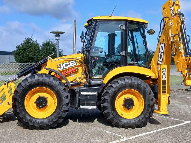 JCB 4CX PRO