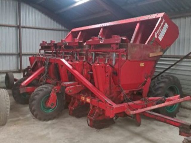 Kverneland UN-3300