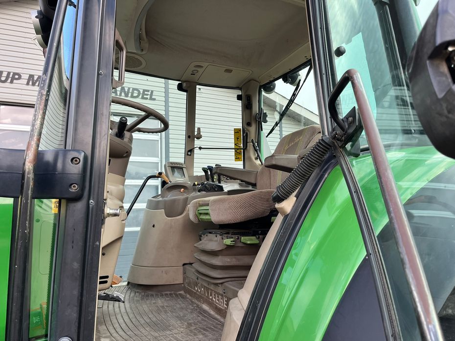 John Deere 6930 AutoPower med frontlift og front PTO - Traktorer - Traktorer 4 wd - 9