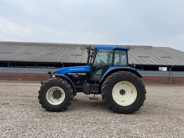 New Holland TM 165 SS