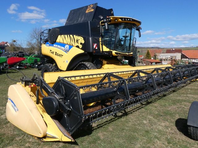 New Holland CR 980