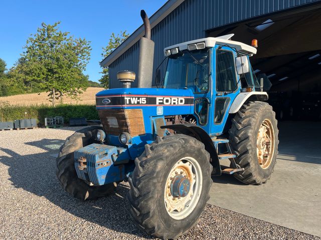Ford TW 15