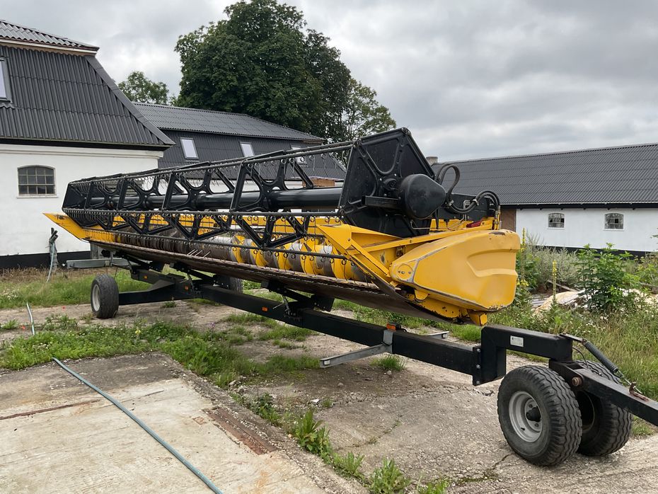 New Holland CX880 med skærebordsvogn - Høstmaskiner - Mejetærskere - 12
