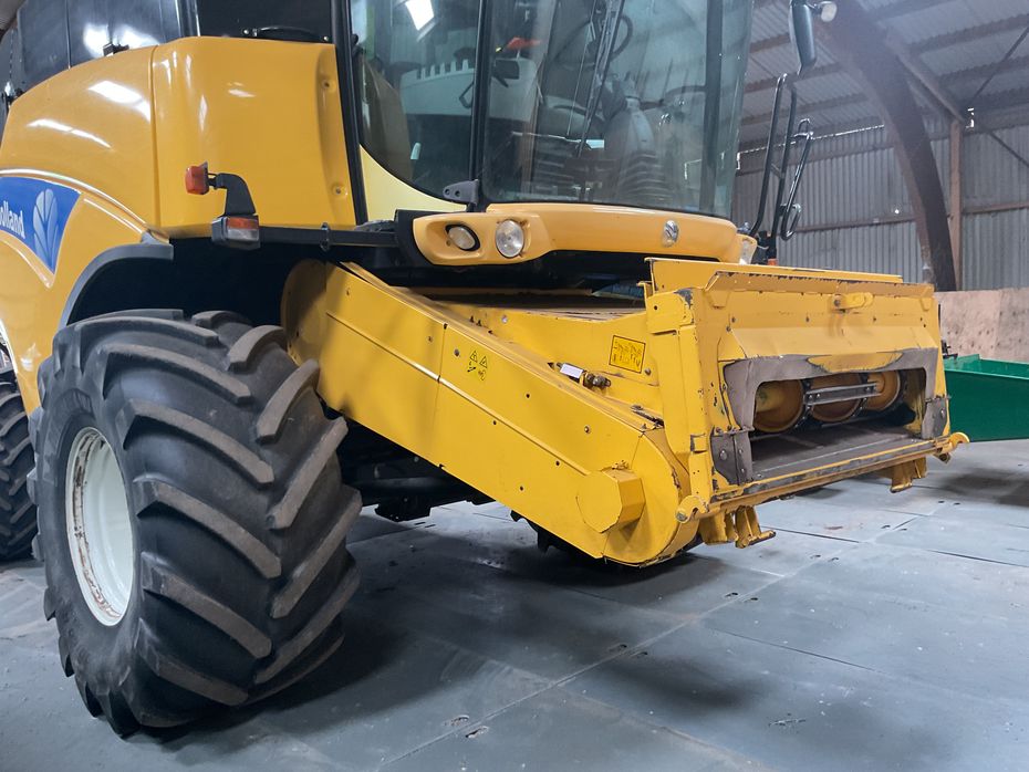 New Holland CX880 med skærebordsvogn - Høstmaskiner - Mejetærskere - 2