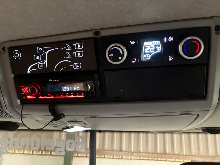 Valtra T195 Active -----  SÆLGES FOR KUNDE ---  KUN KØRT 1130 Timer  --- - Traktorer - Traktorer 4 wd - 8