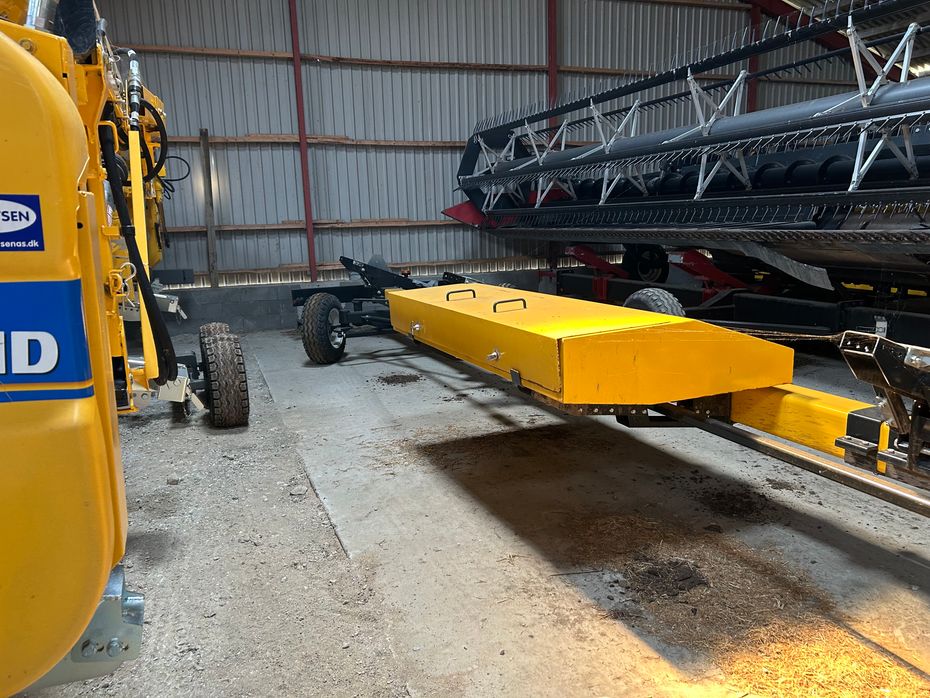 New Holland 4 hjulet skærebordsvogn - Høstmaskiner tilbehør - Skærebordsvogne - 2