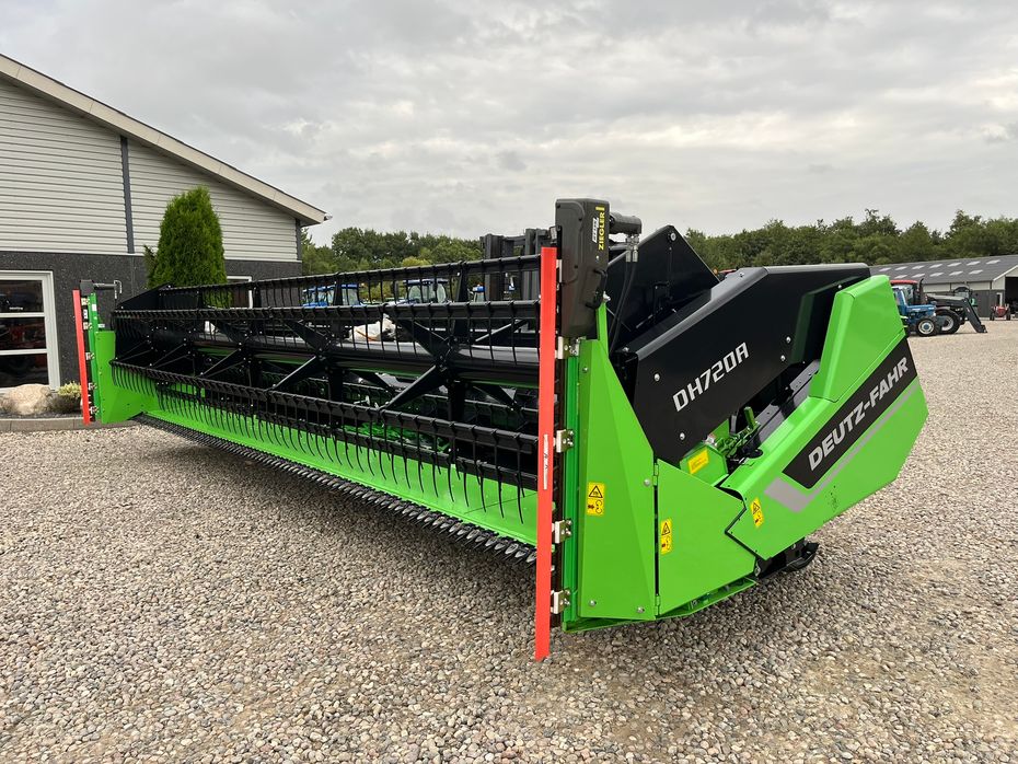 Deutz-Fahr 7206 With 24feed - 7.2m header. New and unused Combine together with 7.2m header - Høstmaskiner - Mejetærskere - 24