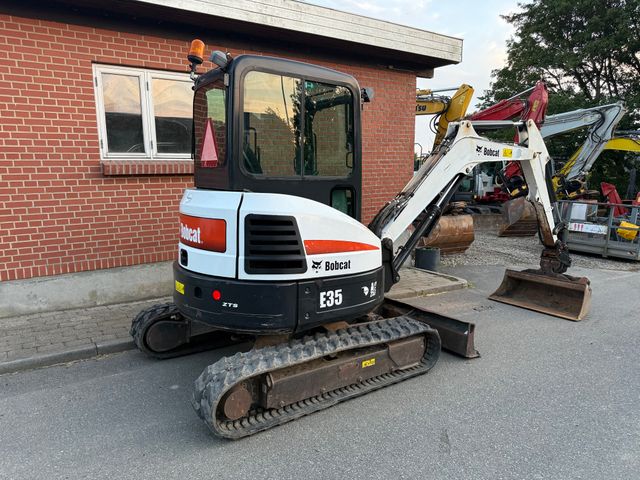 Bobcat E35