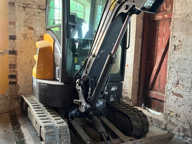 Volvo ECR25D